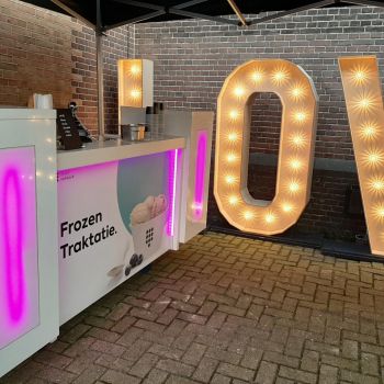 gefrorener Joghurt gefrorener Joghurt